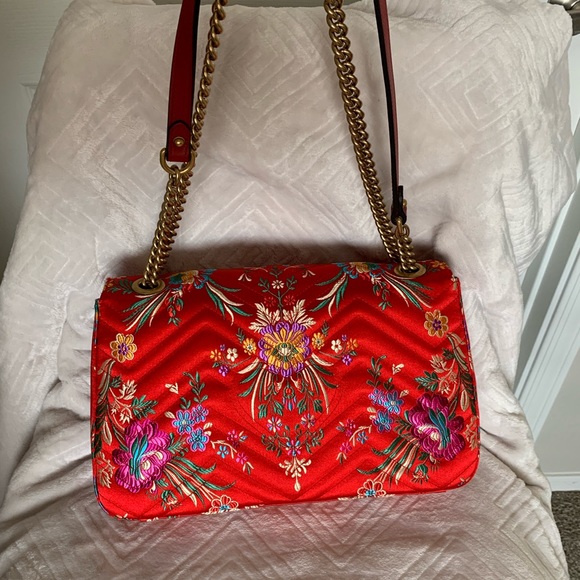 ‼️SOLD‼️ Gucci Marmont Medium Bag - Picture 2 of 8